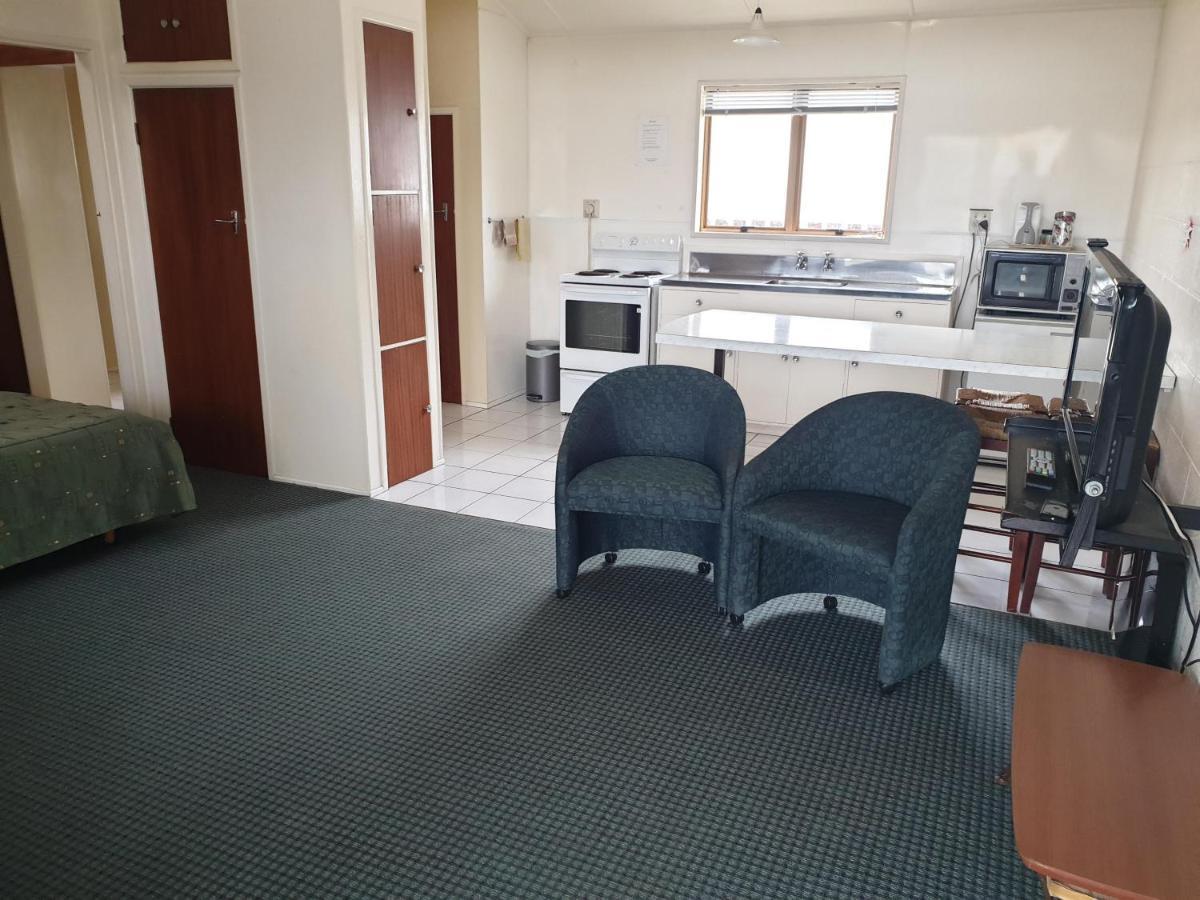 Castletown Motel Foxton Экстерьер фото